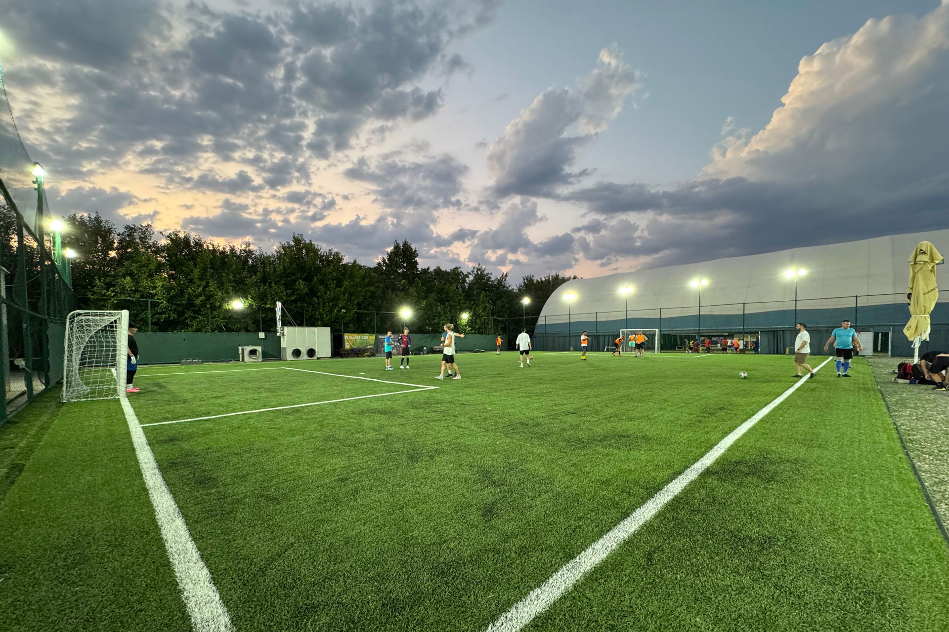 Inchiriere teren fotbal sintetic Bucuresti