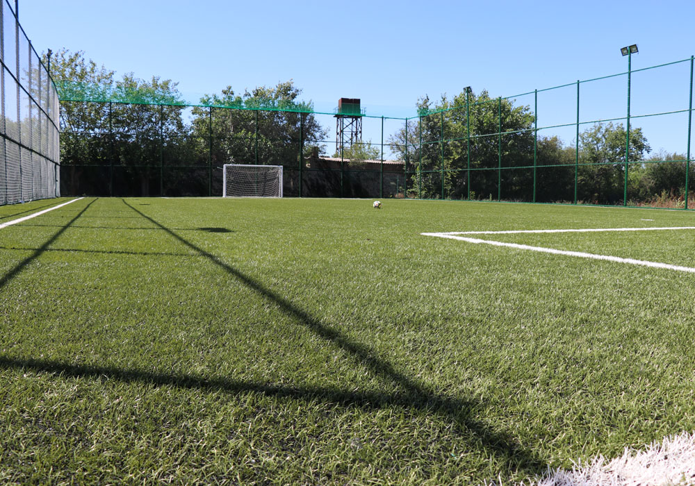 Teren fotbal sintetic 1 descoperit 4