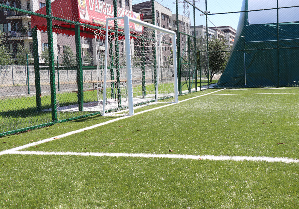 Teren fotbal sintetic 1 descoperit 6