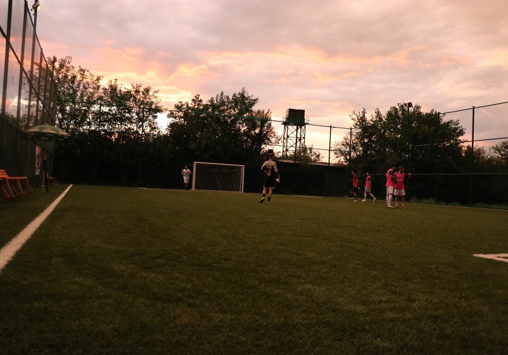 Teren fotbal sintetic 1 descoperit 7