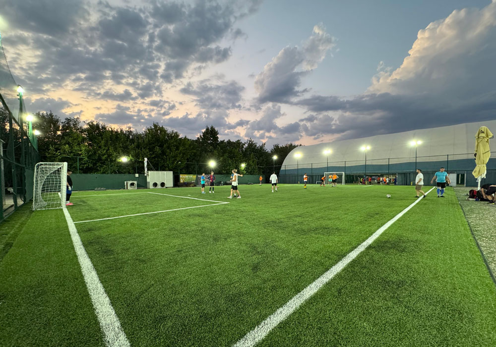 Teren fotbal sintetic 3 descoperit 1